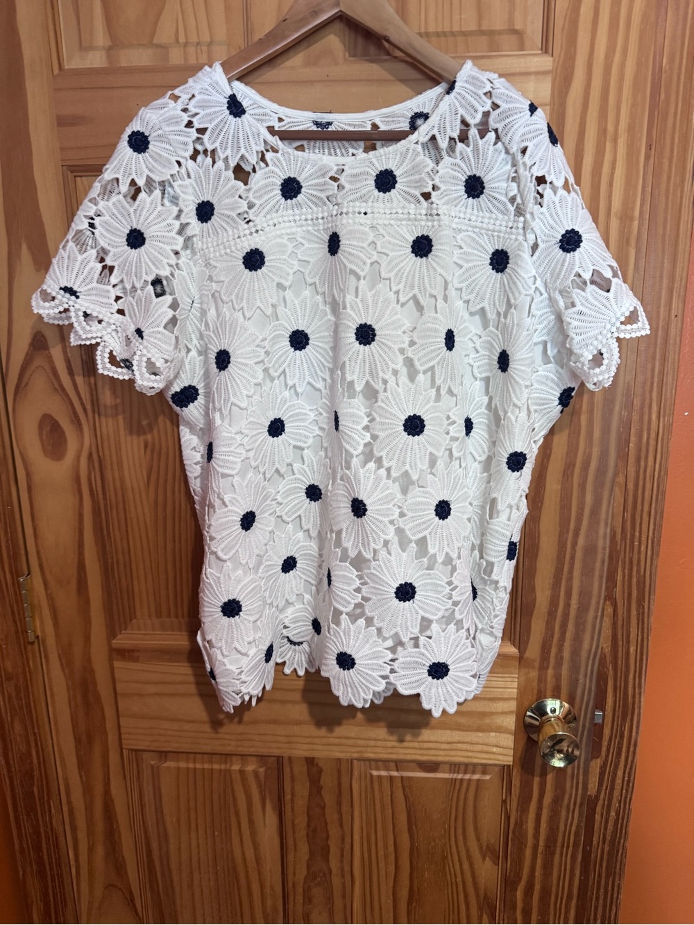 Source Unknown White Crochet Daisy Top with Navy Centers